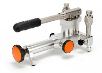 Additel 914 Handheld Pneumatic Pressure Test Pump Generate 95% vacuum to 375 psi (25 bar) pressure Portable, only 3.