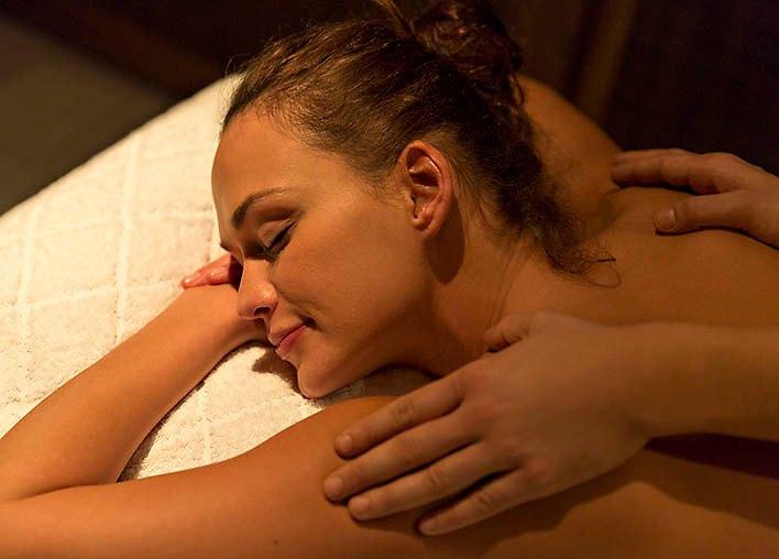 TREAT YOURSELF TO ONE OF CLUB MED SPA' S ORIGINAL TREATMENTS.