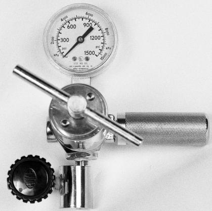 A backpressure receiver of 15 ml capacity is normally used with the 175 ml