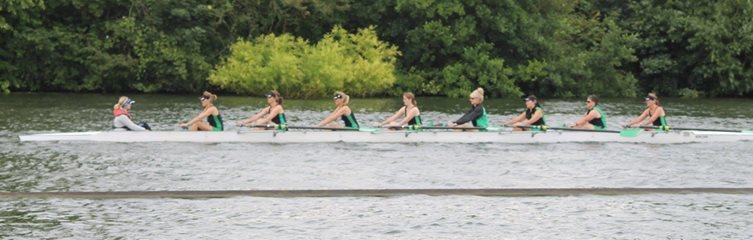 We are so happy to have raced at Henley Masters as it is such an amazing feeling just to row along the famous course, said Louise.