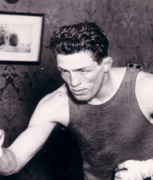 light-heavy Recorded fights: 257 contests (won: 147 lost: 30 drew: 12 other: 68) Born: 28th October 1893 Died: 20th October 1970 Manager: Self Trainer: Alec Goodman Mini Bio Ted Kid Lewis was, in my