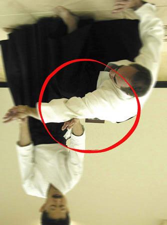 Nikkyo Nikkyo oomote waza is very close to ikkyo in the way it is executed. Again, the inside shoulder of uke must be controlled.