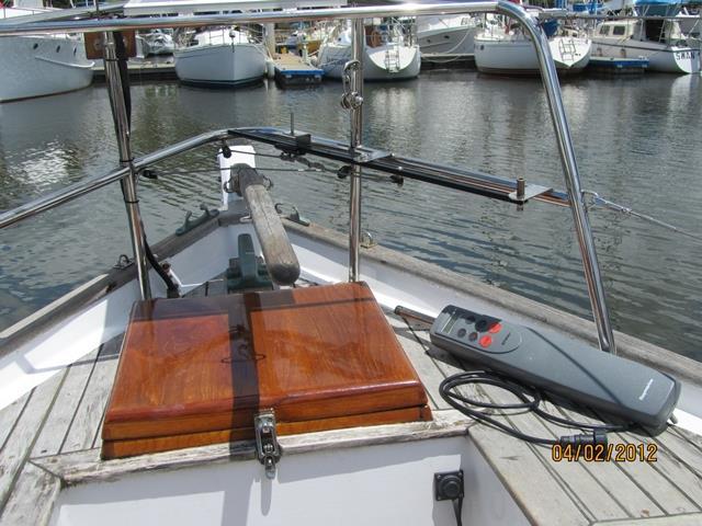 Installing a Tiller Pilot on a Double Ended Yacht My Frances 26, Tom Thumb is a classic yacht with a double ended (canoe) stern.