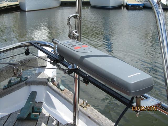 Photo 5 Here is the Raymarine ST1000+ mounted and ready for use. Overall it meets all my objectives: 1. It is mounted inboard making it easy and safe to use.