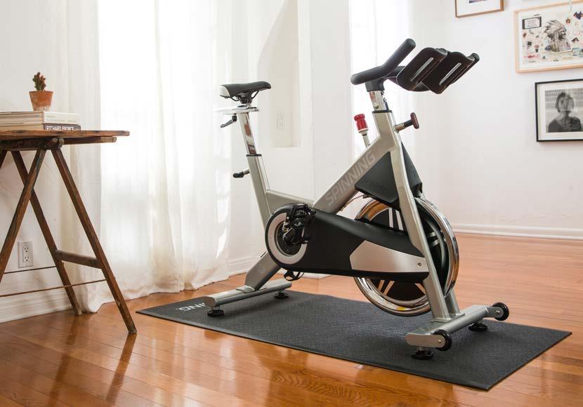 ACTIVE SERIES OWNER S MANUAL 3 Stay in control by executing all movements and hand positions at a slow pace before attempting to increase your pedaling speed.