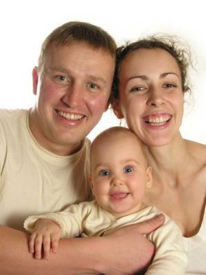 Single-offspring births Long infancy
