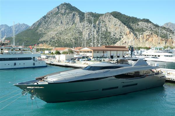 Examples of mega yachts built in Turkey Boat: Peri 37M