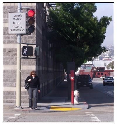 Leading Pedestrian Interval (LPI) CONSIDERATIONS High ped volumes consider exclusive pedestrian phase Audible indicator for visually impaired pedestrians Right-turn-on-red laws
