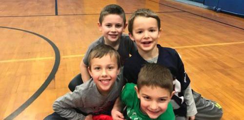 W 5:00-5:40p Youth Gym Munchkin Triple Play (Age 3-5) This program is designed to give your preschooler the basic skills of soccer, basketball and baseball.