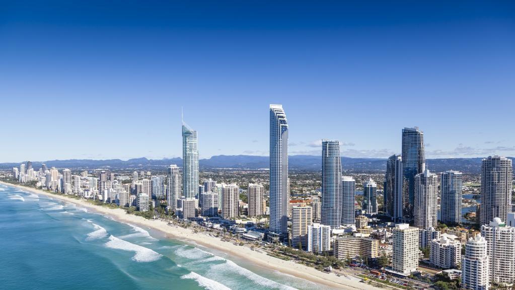 TOUR INCLUSIONS 5 night s accommodation in Surfers Paradise at Mantra Legends in a Deluxe Hotel Room (Twin share) 18 holes at The Glades Golf Club 18 holes at Arundel Hills Country Club 18 holes at