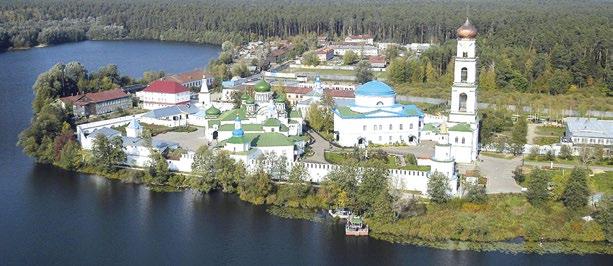 The experienced guide will accompany guests to the Old-Tatar Sloboda (where the Tatars lived after Kazan was conquered by Ivan the Terrible), Sukonnaya Sloboda (the city s former industrial complex,