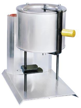26 ELECTRIC MELTERS Lee makes bullet casting easıer Lee Pro 20 Large diameter high capacity pot, holds approximately 20 pounds of lead.