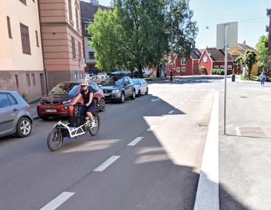 The designers behind the scheme were sceptical of waiting to see if cycling would take off in Seville by just delivering one or two isolated bike paths before progressing to other routes.