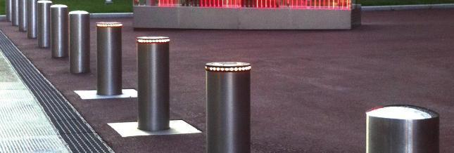 GIFAS-Fixed bollard Ø204 3-Edge 8 mm Ø204 139 Ø12 600 Ø204 Ground sleeve from front 305 305 600 finished floor level Ø320 Ø320 Bollard from top Bollard from bottom To assemble appropriately stainless