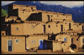 Talk About It 1. What difficulties did the Anasazi have to tolerate in order to survive? 2. What does the Anasazi s architecture tell you about how they adapted to their surroundings?