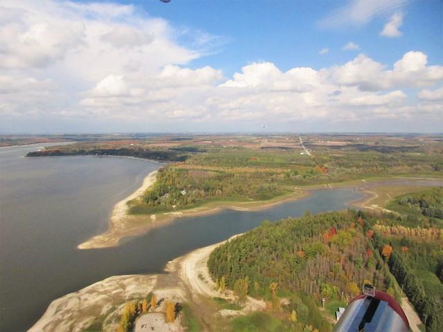 Belwood Lake Fall 2018 I flew up to meet Lee to practice a few water operations before pulling the floats off for the winter.