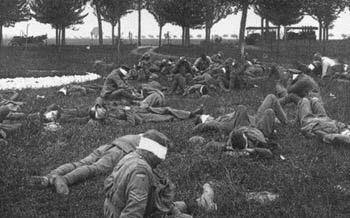 How effective was the use of poison gas? The initial attack with chlorine killed over 5000 and incapacitated many more.