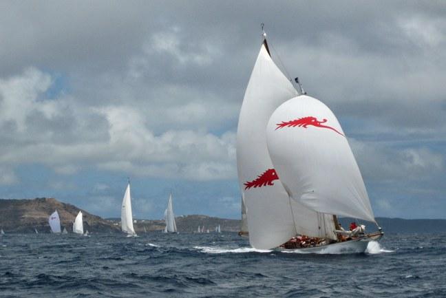 Understand your boat Split Rigs allow for mul?ple sail op?ons Loca?