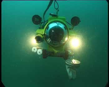 Marine Biology Today ROV s (remotely operated vehicles) are controlled from the surface AUV s