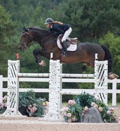 Ben Radvanyi McCool Courtesy Thunderbird Show Park KIM FARLINGER Kim Farlinger dominated the open jumper division during the Summer Classic tournament at Caledon Equestrian Park in Palgrave, ON.
