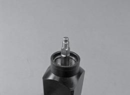 Screw the valve plug (33) back into the valve body (41) until hand tight.