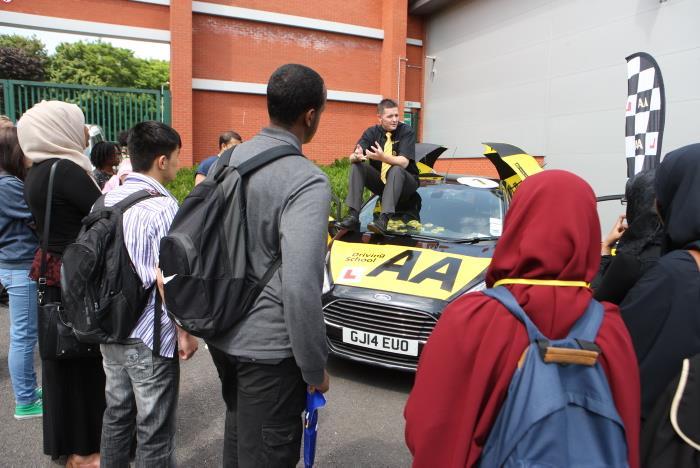 The WHEELS & SKILLS programme is designed around different elements of road safety and will be delivered by various road safety experts (Kwik-Fit, The AA, 3D