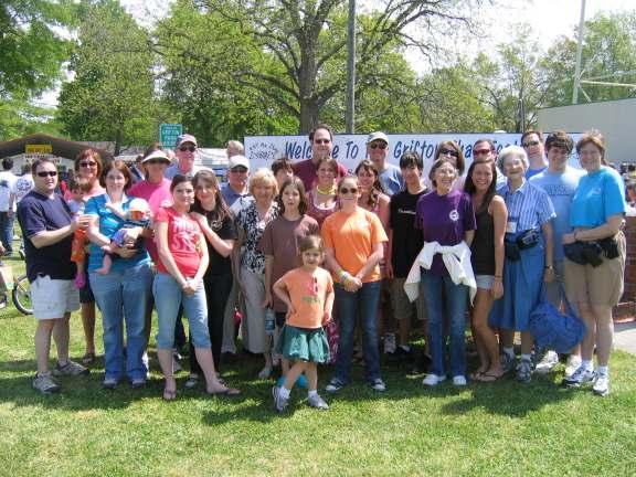 25 of the 47 Haseley Clan mem bers at tended the 2008 Grifton Shad Fes ti val and are pic tured above Miller (p. 3-4) have four chil dren, Niles (p. 5), An drew (p. 5), Em ily (p. 6) and Cameron (p.
