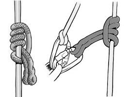 The Schwabisch (sway-bish) hitch is most commonly tied with a short (66-78cm length) 8-10mm dia.