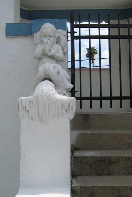 Stucco detailing on the entry stairs Elements