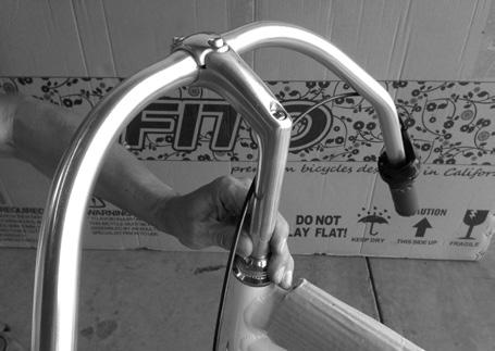 Handlebars Remove the protective cap from the handlebar stem and loosen the center bolt using a 6mm Allen Key.
