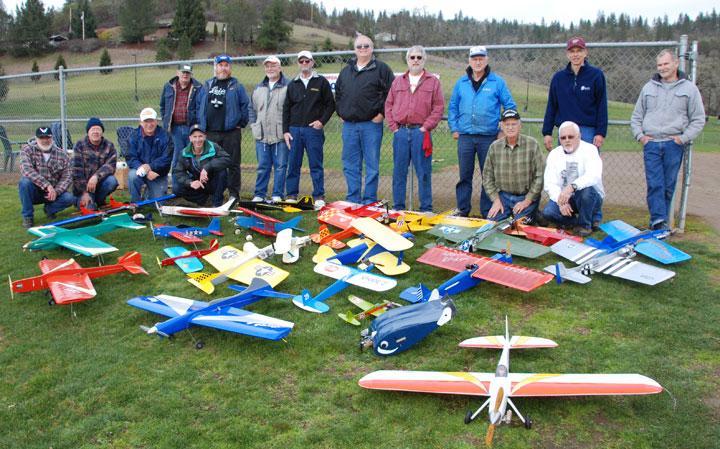 Aero-lines Volume 1, 2013 News of the Northwest Aeroliners Number 1, March-April Aeroliners in Roseburg By Mark Hansen A dedicated group of N.W.