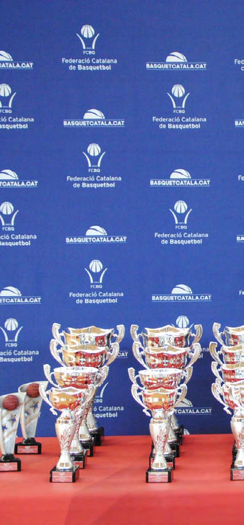 The prizes and recognitions that will be awarded in the ceremony of the end of the tournament will be the following: Champion s Cup of the IV Torneig of Cloenda U12 (Mini) and