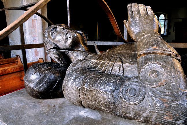 Detail of the effigy of Sir Anthony St. Leger (d.
