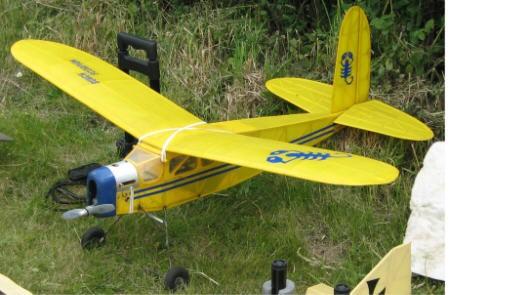 Once again, in both the 36 and 48 span Tomboy fly-offs, Tom Airey s powerful high climbing models were unbeatable. In the Wessex Tomboy 36 class Tom uses the MP Jet 040 motor very successfully.