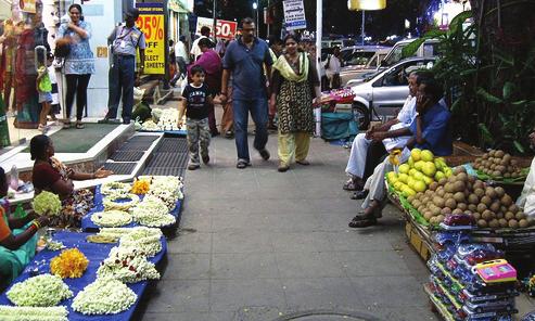 Footpaths should be designed such that there is sufficient space for vending