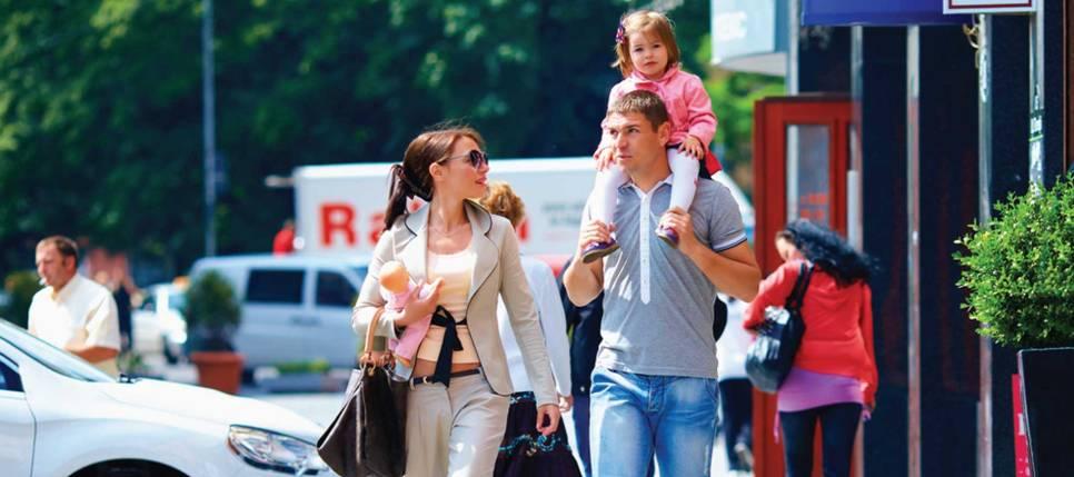 NAR and LOCUS research indicate walkability is increasingly important to homebuyers By Amy Swinderman June 23, 2015 Studies show homebuyers are flocking to walkable residential communities in urban
