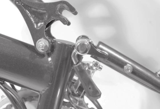 The small fork tips on the seat mast hinge will overlap the rear end hinge tips. B Fig. 8 Engage rear end hinge tips. A 9.