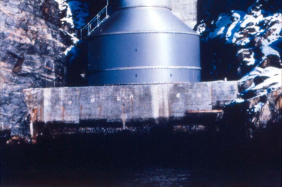 Concrete OWC chamber topped by steel tubular tower.