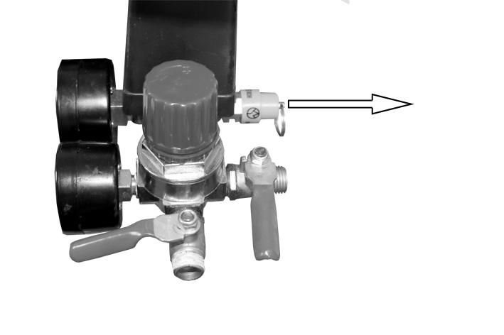 CHECK THE SAFETY VALVE To make sure that the safety valve works correctly: 1. Pull on the ring attached.