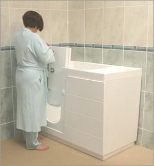 Walk in Bathing Company The Barry Bath The one major difference between the Barry Bath and the Classic is that the door to the Barry Bath can be simply lifted out by a carer in case of an emergency