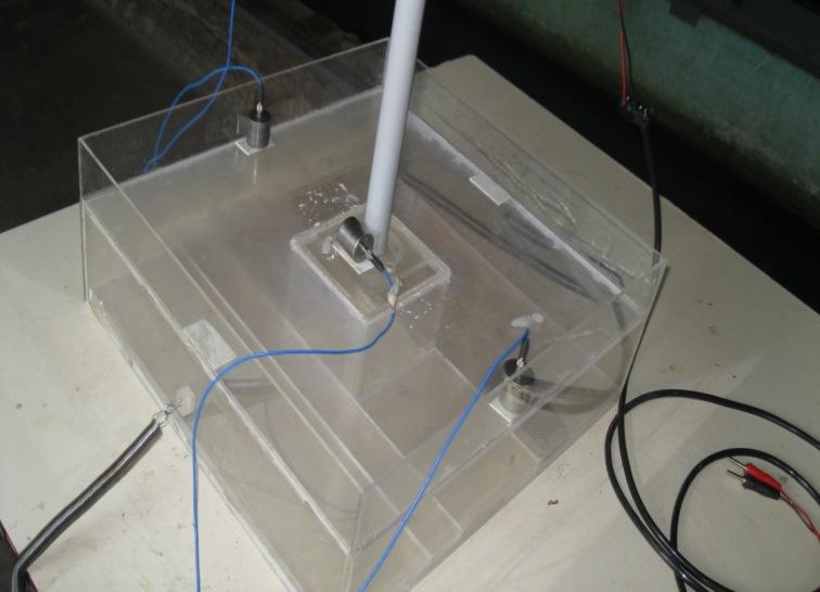 Barge model in 2m wave flume V: EXPERIMENTS: FREE OSCILLATION TEST Free oscillation tests are carried for Heave, Pitch