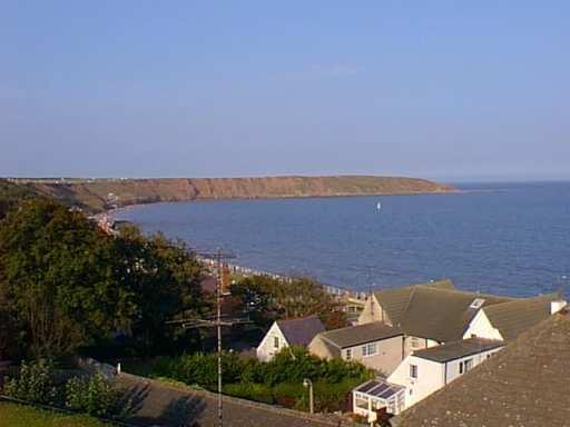 form bays The Yorkshire coast at Flamborough and Filey has headlands of chalk and limestone A beach forms in Filey