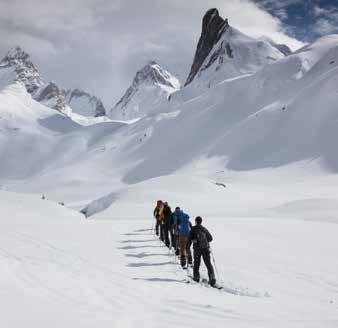SKI TOURING AND SKI-MOUNTAINEERING WITH THE HIGH-MOUNTAIN GUIDES Whether you are a beginner or expert, ski touring is the ideal activity to combine the beauty of the great outdoors with the pure joy,