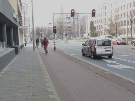 Fig. 4.1 Raised segregated cycle track This design is the so-called raised segregated cycle track design.