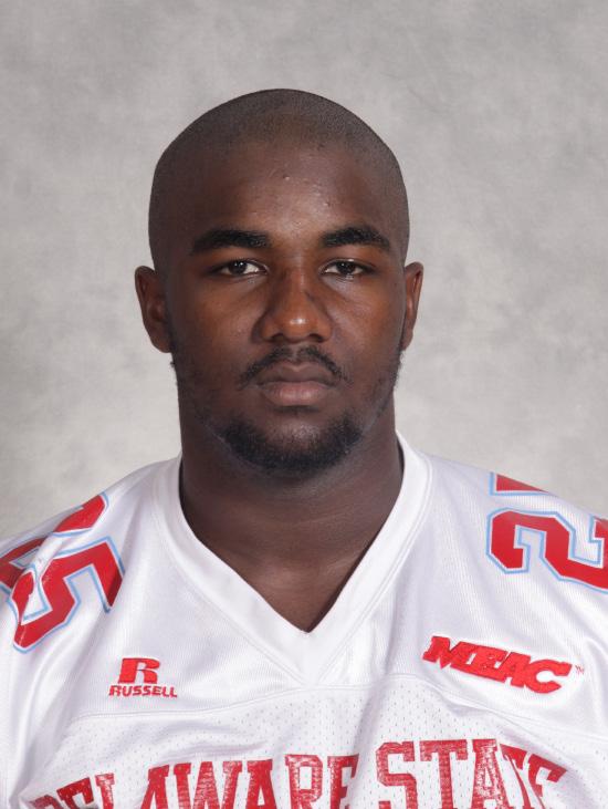 DelAwAre StAte keith newell 726-6 305 Junior Offensive Lineman Trenton, N.J. Rutgers Univ./Trenton Central H.S. Major: Psychology 275-11 208 Sophomore Linebacker Jacksonville, Fla. First Coast H.S. Major: Psychology G UT AT TT FR 2010 6 9 7 16 1 TOTAL 6 9 7 16 1 2010 (at DSU): Appeared in 10 games in first season on the active roster helped lead the Hornets to MEAC No.