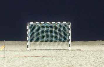 Constructed with a 2 square heavy duty steel frame face and 1 square supporting structure that is finished in a durable white powdercoat finish, GARED s Field Hockey goal can hold up to the rigors of