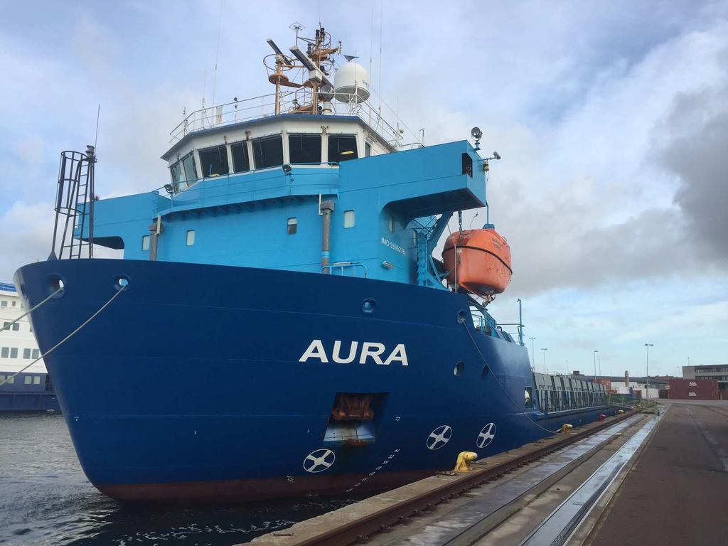 Martin Hansson Swedish Meteorological and Hydrological Institute Oceanographic Laboratory 17-1-1 Dnr: S/Gbg-17-17 Report from SMHI marine monitoring cruise with M/V Aura Survey period: 17-1-1-17-1-1