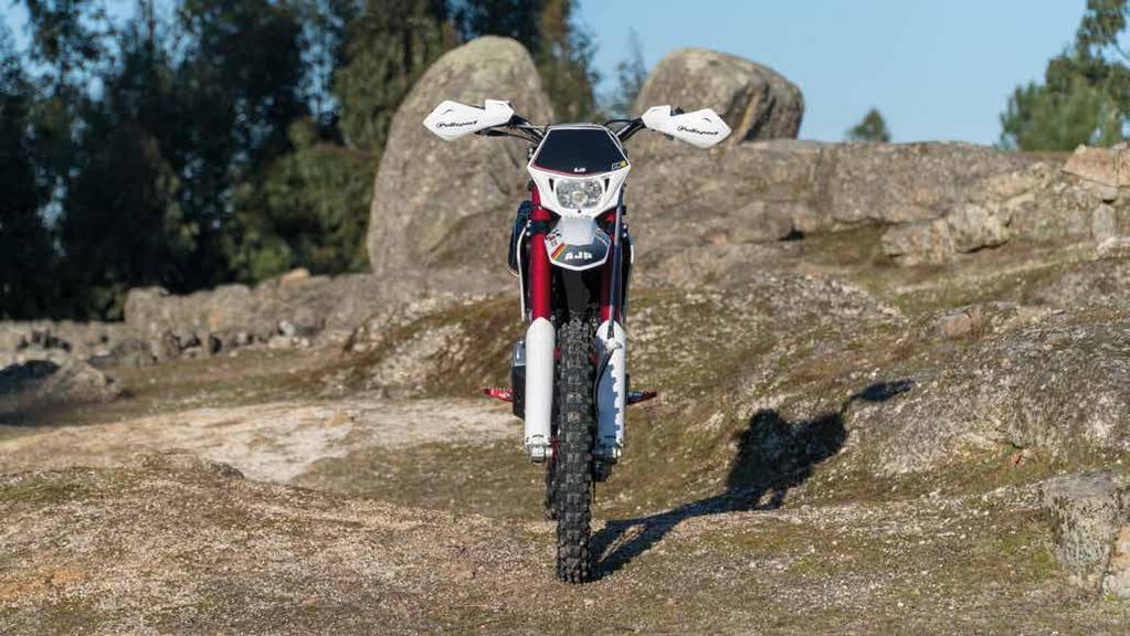 PR4 With a bigger body, the PR4 takes concept of Leisure Enduro to a new level, still keeping a perfect balance and