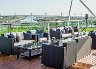 CHAMPIONS CLUB BY F1 EXPERIENCES Included in Champion Packages Enjoy luxury and