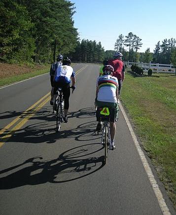 Riding Side-by by-side State law does not prohibit bicyclists from operating side-by by-side in a single lane Photo: Mike Dayton Bicyclists often ride side by side to communicate with one another, to